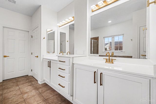 527 Sage Run Drive, Turtle Creek Twp, OH 45036