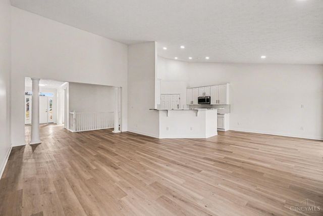 527 Sage Run Drive, Turtle Creek Twp, OH 45036