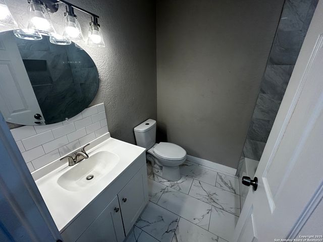7447 Fieldgate, San Antonio, TX 78227