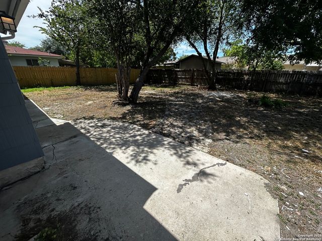 7447 Fieldgate, San Antonio, TX 78227