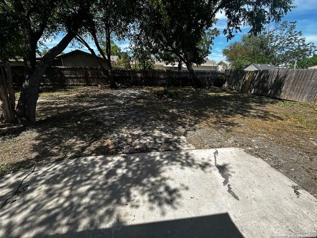 7447 Fieldgate, San Antonio, TX 78227