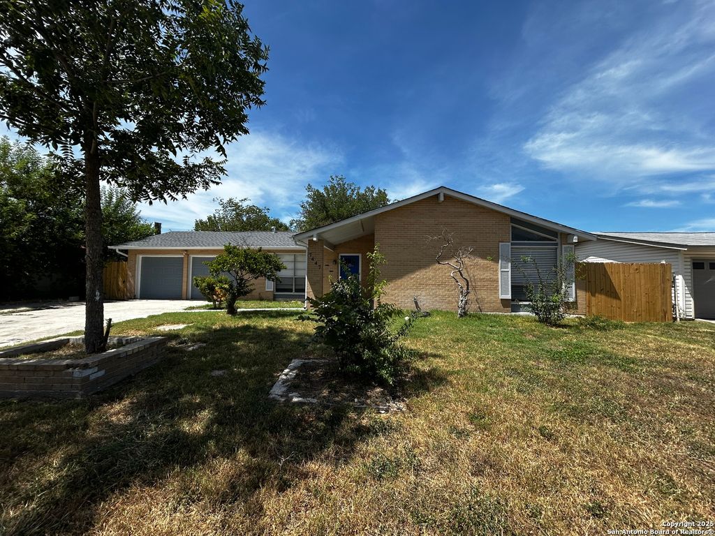 7447 Fieldgate, San Antonio, TX 78227