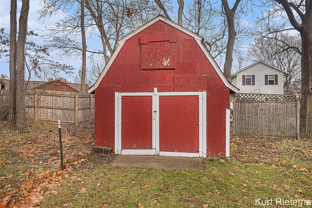 1841 Teepee Trail, Allegan, MI 49010