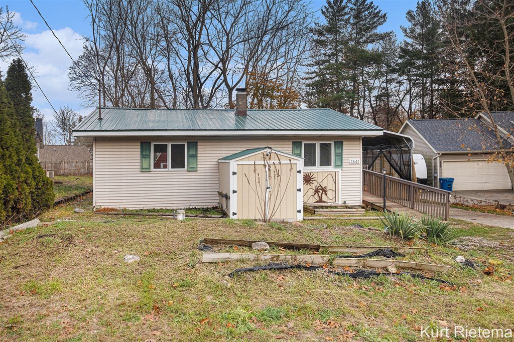 1841 Teepee Trail, Allegan, MI 49010