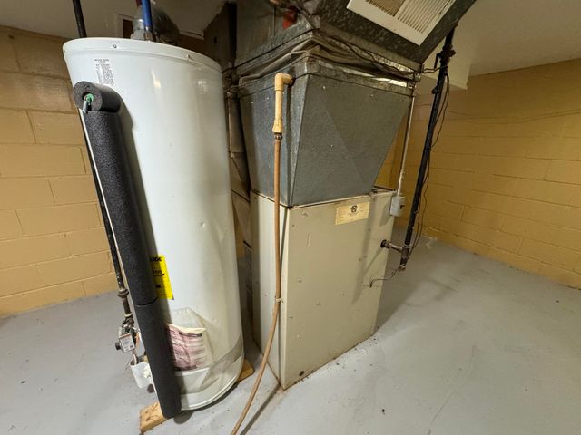 20290 Woodmont Street, Harper Woods, MI 48225