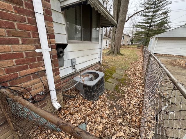 20290 Woodmont Street, Harper Woods, MI 48225