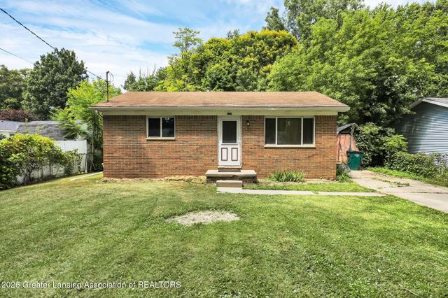 420 Sawyer Road, Lansing, MI 48911