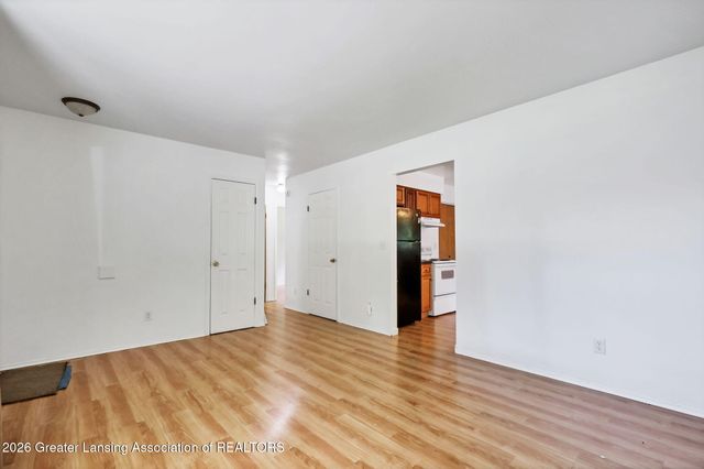 420 Sawyer Road, Lansing, MI 48911