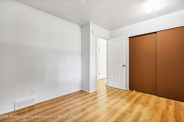 420 Sawyer Road, Lansing, MI 48911