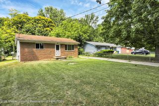 420 Sawyer Road, Lansing, MI 48911