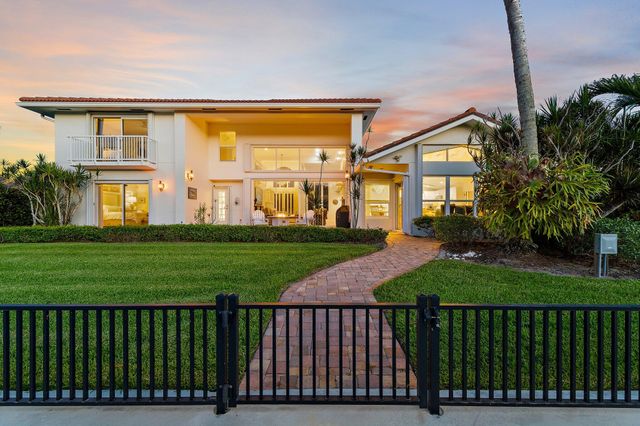 8565 SE Palm Street, Hobe Sound, FL 33455