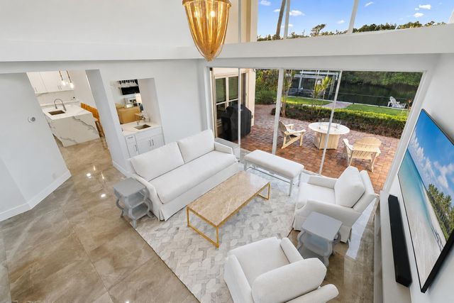 8565 SE Palm Street, Hobe Sound, FL 33455