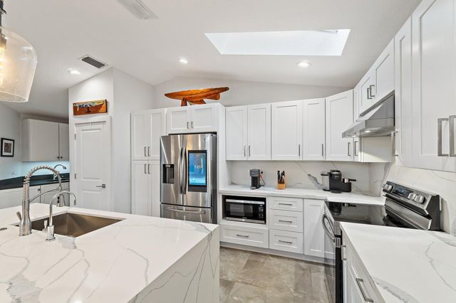 8565 SE Palm Street, Hobe Sound, FL 33455