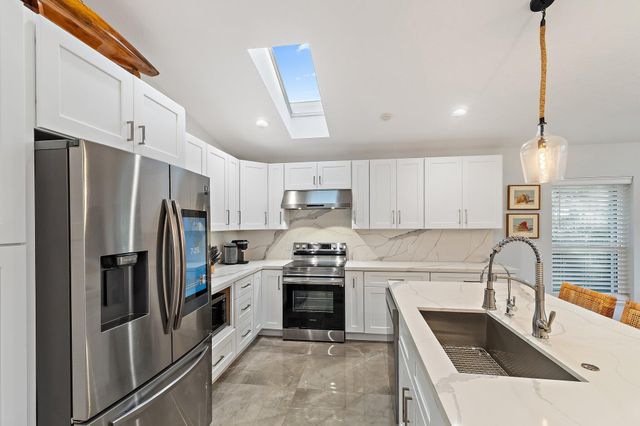 8565 SE Palm Street, Hobe Sound, FL 33455