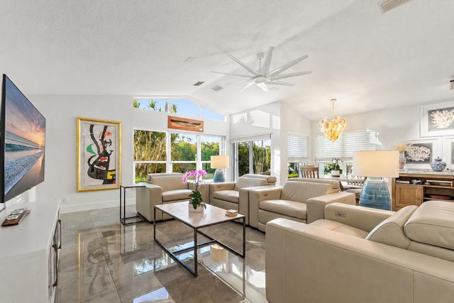 8565 SE Palm Street, Hobe Sound, FL 33455