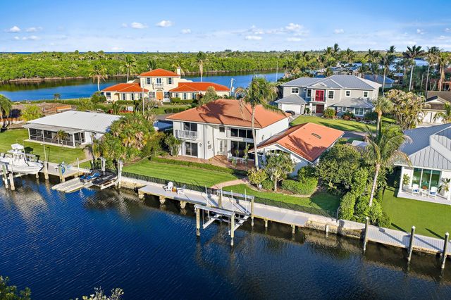 8565 SE Palm Street, Hobe Sound, FL 33455