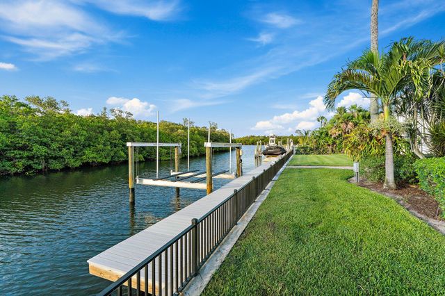 8565 SE Palm Street, Hobe Sound, FL 33455