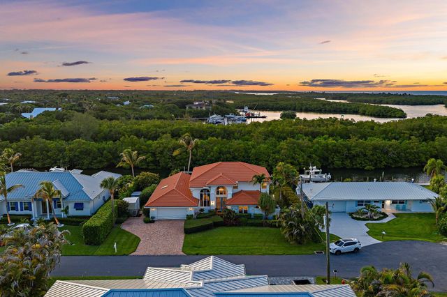 8565 SE Palm Street, Hobe Sound, FL 33455