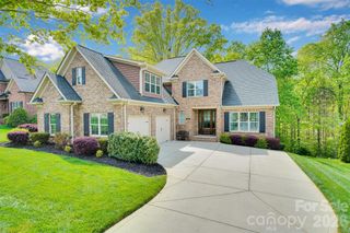 2365 Shiny Leaf Drive, Denver, NC 28037