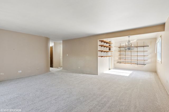 2301 BEAU MONDE Boulevard 106, Lisle, IL 60532