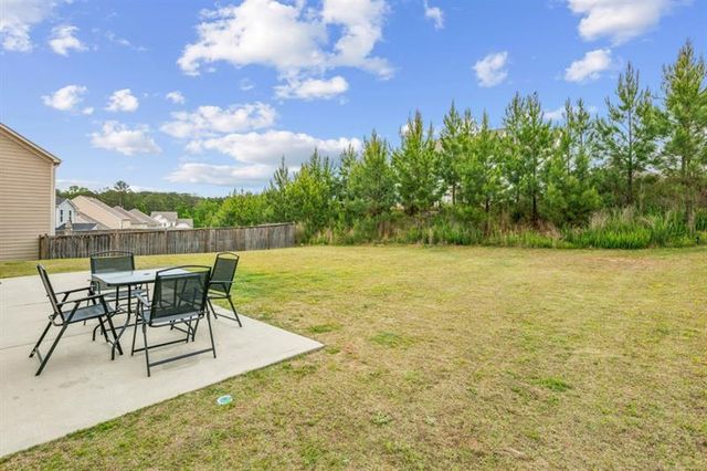 89 Clubhouse Way, Acworth, GA 30101