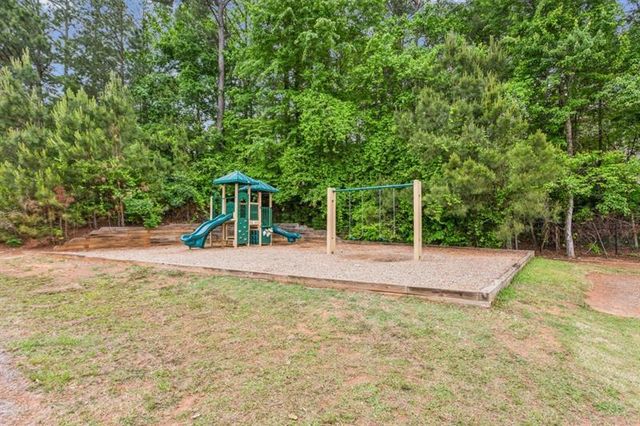 89 Clubhouse Way, Acworth, GA 30101
