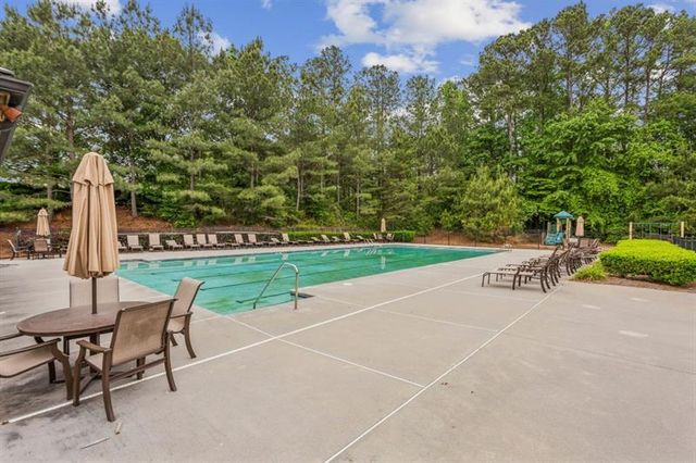 89 Clubhouse Way, Acworth, GA 30101