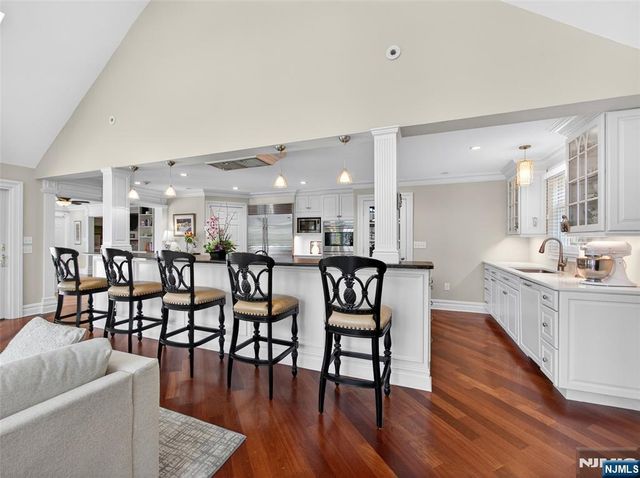 240 Green Ridge Road, Franklin Lakes, NJ 07417