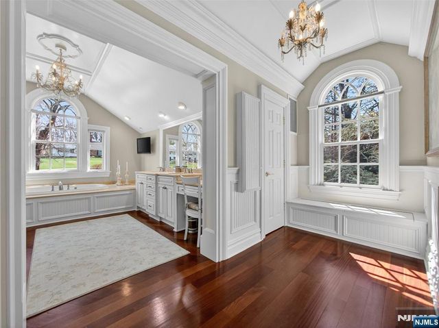 240 Green Ridge Road, Franklin Lakes, NJ 07417