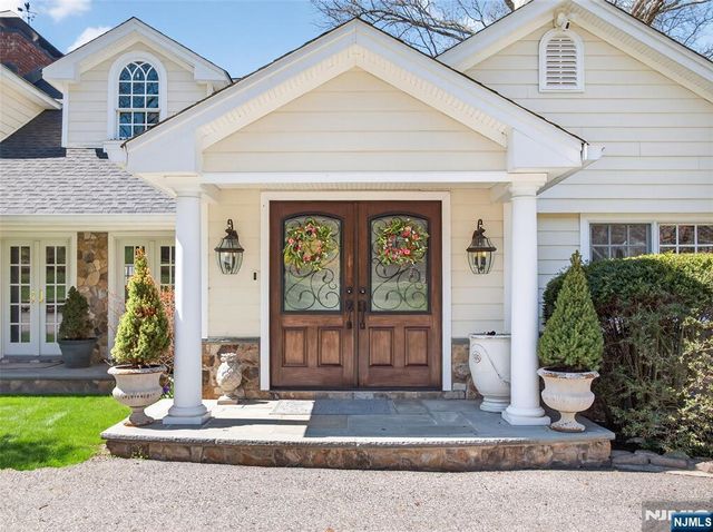 240 Green Ridge Road, Franklin Lakes, NJ 07417