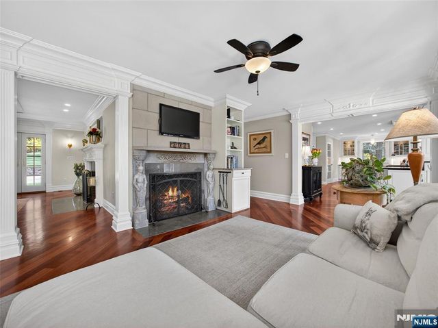 240 Green Ridge Road, Franklin Lakes, NJ 07417