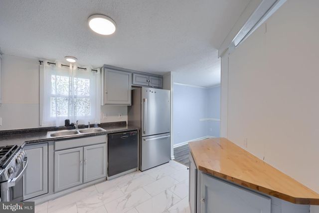 671 LILAC DR, New Providence, PA 17560