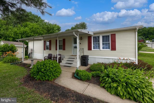 671 LILAC DR, New Providence, PA 17560