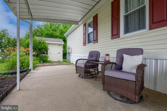 671 LILAC DR, New Providence, PA 17560