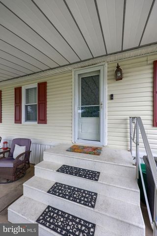 671 LILAC DR, New Providence, PA 17560
