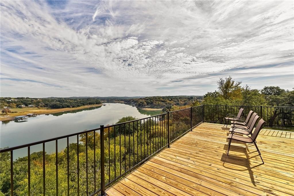 713 Nomad DR, Spicewood, TX 78669