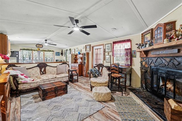 9243 COOPER TERRACE, Brooksville, FL 34601
