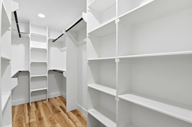 621 W Castle Harbour Drive, Friendswood, TX 77546