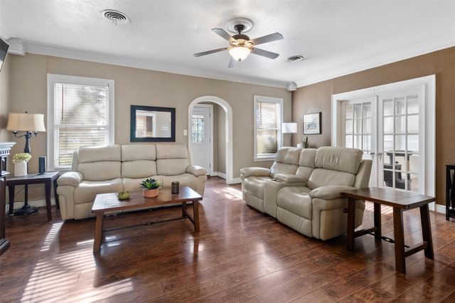 205 Jephson Drive, Alvin, TX 77511