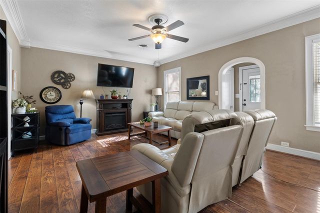 205 Jephson Drive, Alvin, TX 77511