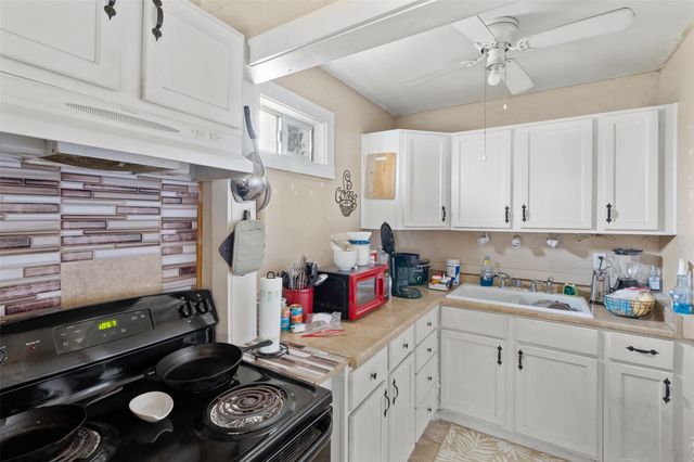 205 Jephson Drive, Alvin, TX 77511