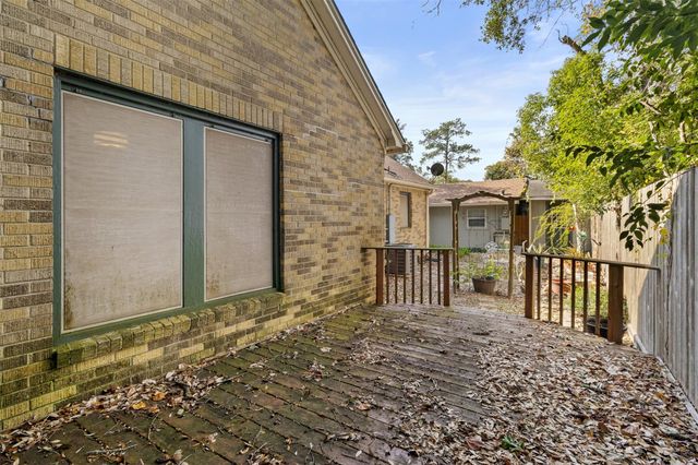 205 Jephson Drive, Alvin, TX 77511