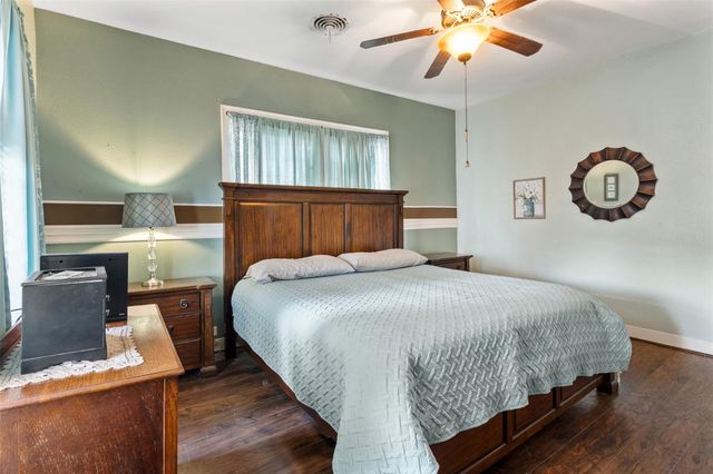 205 Jephson Drive, Alvin, TX 77511