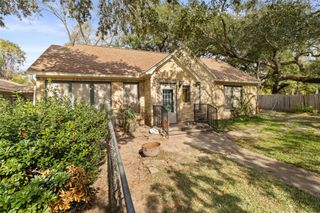 205 Jephson Drive, Alvin, TX 77511