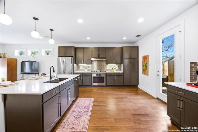 615 Fulton Ave Bldg 3, San Antonio, TX 78212