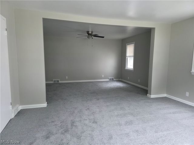 1810 Saint Elmo Avenue NE, Canton, OH 44705