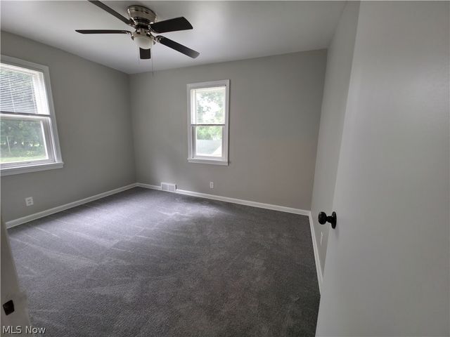 1810 Saint Elmo Avenue NE, Canton, OH 44705