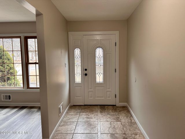 702 Cassville Road, Jackson, NJ 08527