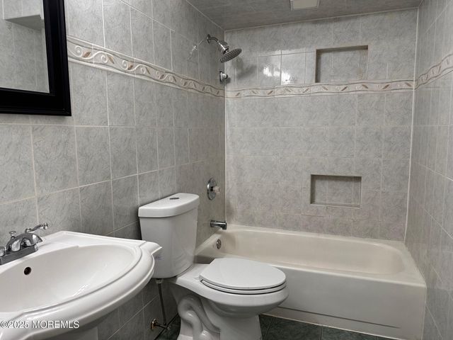 702 Cassville Road, Jackson, NJ 08527