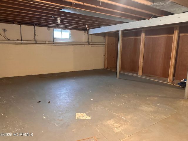 702 Cassville Road, Jackson, NJ 08527
